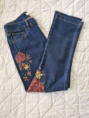 Dittos- Floral Embroidered High Rise Jeans - Size 8